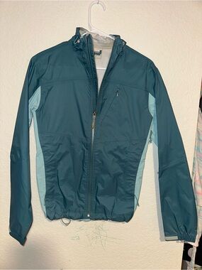 Alpine Design Windbreaker/Rain Coat